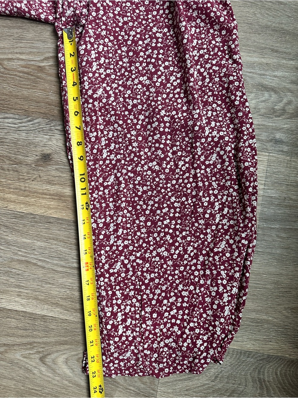 GAP Burgundy Floral Sleeveless Jumpsuit Women’s Size M Wide Leg Smocked Boho - Picture 9 of 9